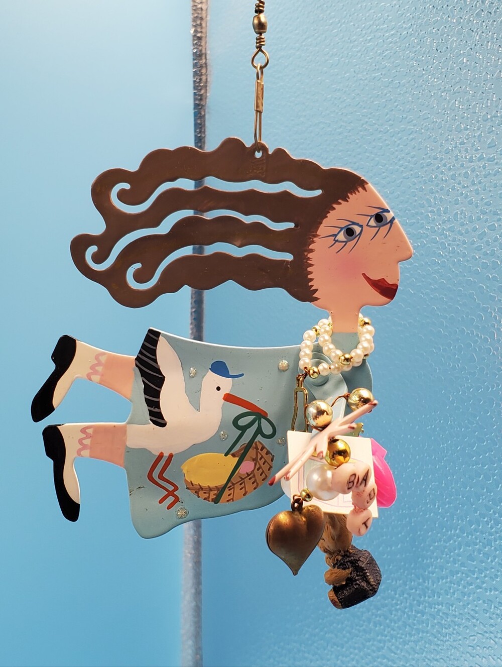 Vintage Karen Rossi Expectan Mom, Metal with dangling Trinkets (C21)